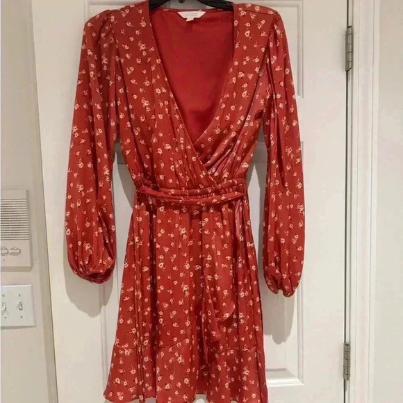 LC Lauren Conrad Dresses & Skirts - satin red dress